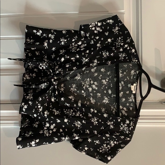 Floral tie front top - Picture 1 of 4